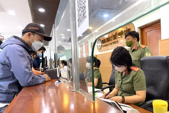 Chủ doanh nghiệp nợ thuế từ 500 triệu đồng trở lên bị hoãn xuất cảnh