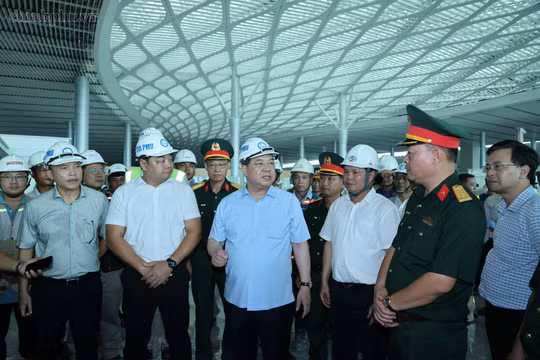 Thi công 3 ca 4 kíp, kiên quyết xử lý nhà thầu yếu tại sân bay Long Thành