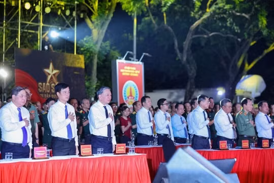 Tổng Bí thư, Chủ tịch nước Tô Lâm dự cầu truyền hình ‘Sao sáng dẫn đường’