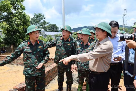 Phó Thủ tướng Hồ Quốc Dũng: Khẩn trương xây khu tái định cư cho các hộ mất nhà do thiên tai ở Mường Than