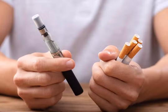 Nghiêm cấm cán bộ, công chức, viên chức sử dụng thuốc lá điếu nhập lậu, thuốc lá điện tử