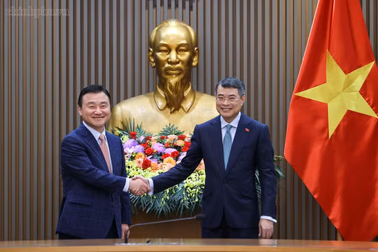 Thủ tướng Lê Minh Hưng: Đưa Việt Nam từ 'cứ điểm sản xuất' thành 'cứ điểm công nghệ' của Samsung