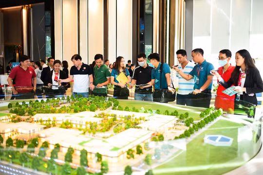 Cá nhân môi giới bất động sản không có chứng chỉ bị phạt đến 60 triệu đồng