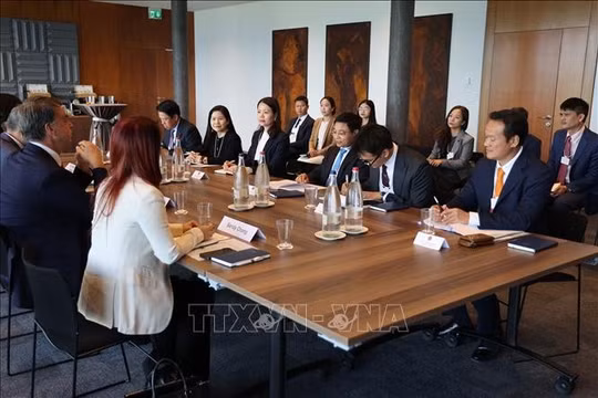 Việt Nam đề nghị WEF kết nối các nhà đầu tư hàng đầu thế giới