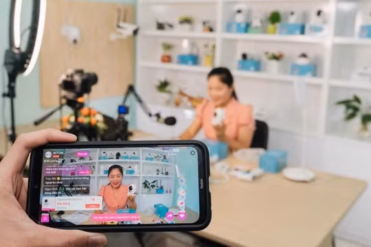 Sàn thương mại điện tử phải công khai quy chế livestream bán hàng
