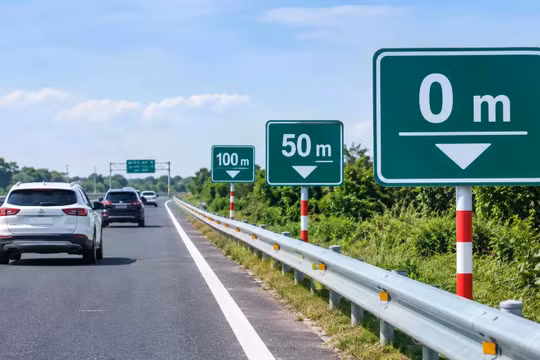 Đưa tình huống giữ khoảng cách trên cao tốc vào giáo trình đào tạo lái xe