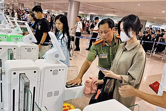 Phó Thủ tướng Nguyễn Văn Thắng chỉ đạo 'gỡ vướng' về tạm hoãn xuất cảnh do nợ thuế