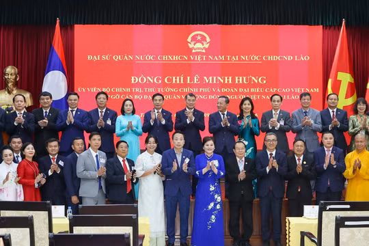 Quan hệ Việt Nam - Lào được nuôi dưỡng từ nhân dân, doanh nghiệp hai nước