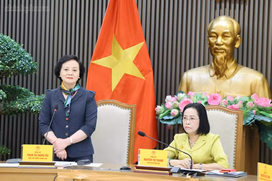 Cắt giảm khâu trung gian, bảo đảm minh bạch về giá và trang thiết bị y tế