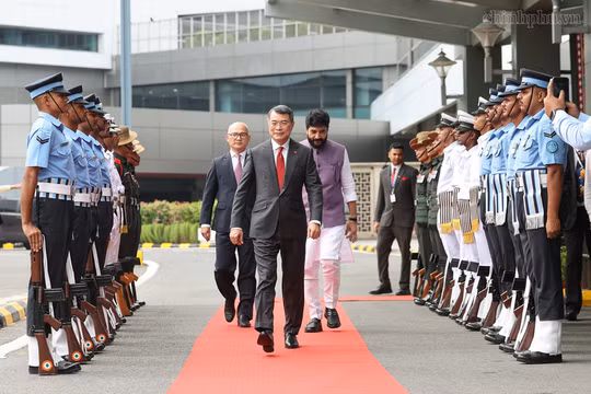 Thủ tướng tới Ấn Độ, bắt đầu chương trình dự Hội nghị thượng đỉnh BRICS lần thứ 18