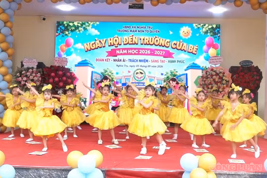 Hưng Yên: Hơn 700.000 học sinh bước vào năm học mới với khí thế và quyết tâm mới