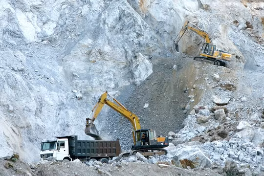 Từ 15/9, Bộ Công Thương thực hiện nhiệm vụ quản lý khu công nghiệp, khoáng sản