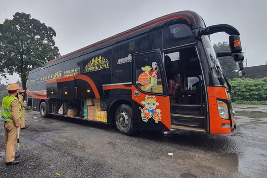 Thủ tướng yêu cầu siết quản lý xe khách giường nằm 2 tầng, xử lý dứt điểm 'bến cóc'