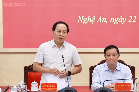 Nghệ An nghiên cứu thí điểm 'mô hình trường học xã hội chủ nghĩa'