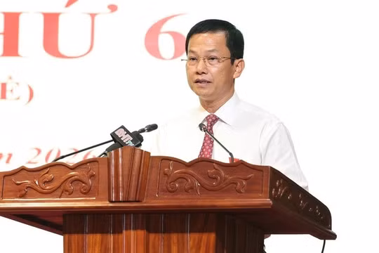 Phê chuẩn ông Nguyễn Trọng Hiếu giữ chức Phó Chủ tịch UBND tỉnh Hà Tĩnh