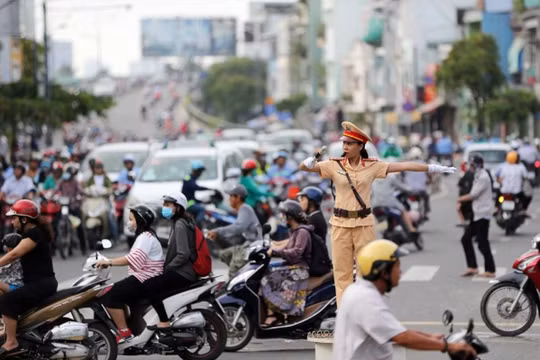 Cao điểm bảo đảm an toàn giao thông dịp 2/9 và tháng học sinh đến trường