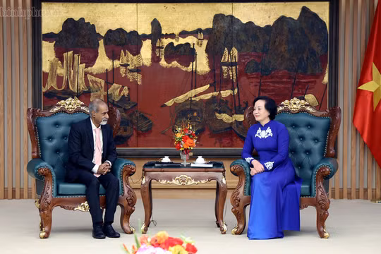 UNICEF cần nghiên cứu chiến lược bảo vệ trẻ em trong thời đại AI
