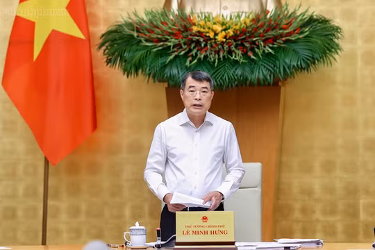 Xử lý dứt điểm thiếu sách giáo khoa, siết trách nhiệm địa phương về suất ăn học đường