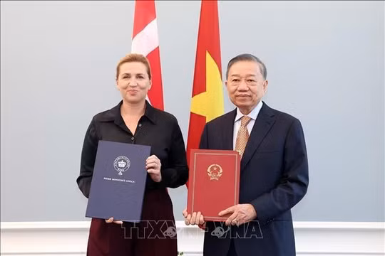 Tuyên bố chung về việc thiết lập quan hệ Đối tác chiến lược toàn diện giữa nước Cộng hòa xã hội chủ nghĩa Việt Nam và Đan Mạch