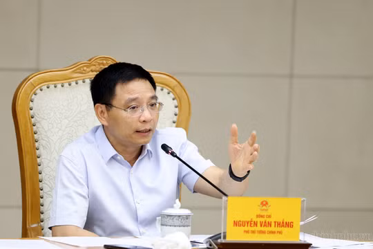Đến tháng 11, hai Cơ quan điều hành Trung tâm Tài chính Quốc tế phải có thương vụ cụ thể
