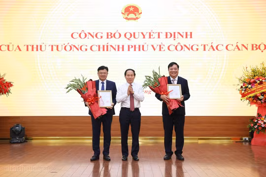 Trao Quyết định điều động, bổ nhiệm 2 Phó Tổng Thanh tra Chính phủ