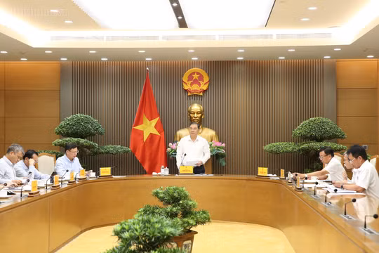 Giao Bộ Xây dựng lập Báo cáo nghiên cứu tiền khả thi Tổ hợp Công nghiệp đường sắt