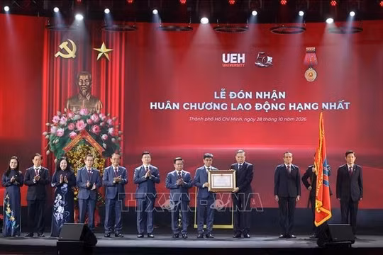 Tổng Bí thư, Chủ tịch nước Tô Lâm dự Lễ kỷ niệm 50 năm thành lập Đại học Kinh tế TP Hồ Chí Minh