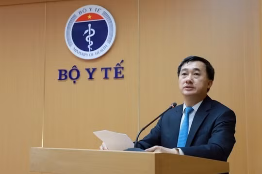 Thủ tướng tạm đình chỉ công tác Thứ trưởng Bộ Y tế Trần Văn Thuấn