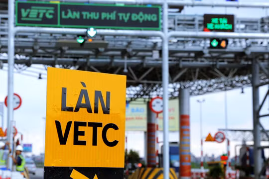 Phó Thủ tướng Thường trực yêu cầu rà soát, chấn chỉnh hoạt động thu phí điện tử không dừng