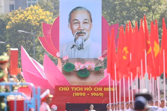 Kỷ niệm 50 năm Ngày Thành phố Sài Gòn-Gia Định mang tên Chủ tịch Hồ Chí Minh