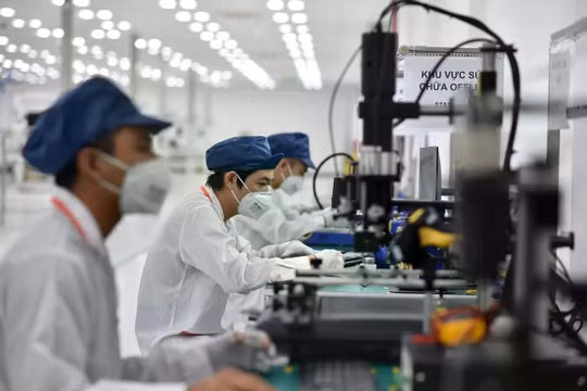 Tổ chức nước ngoài tuyển lao động Việt Nam phải đăng tin trên Sàn giao dịch việc làm quốc gia 