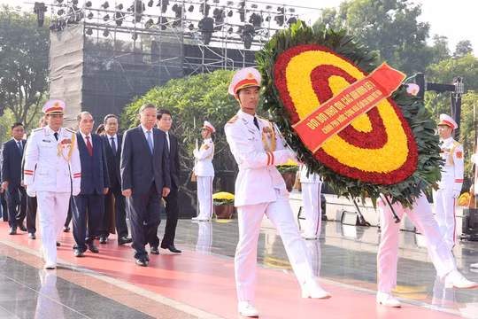 Lãnh đạo Đảng, Nhà nước tưởng niệm các Anh hùng liệt sĩ và viếng Chủ tịch Hồ Chí Minh