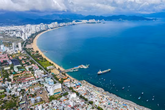 Nghị quyết của Bộ Chính trị về phát triển các vùng và tổ chức không gian phát triển quốc gia trong giai đoạn mới
