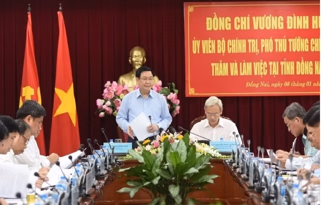 Phó Thủ tướng Vương Đình Huệ phát biểu tại buổi làm việc với cán bộ chủ chốt tỉnh Đồng Nai. Ảnh: Báo Nhân dân