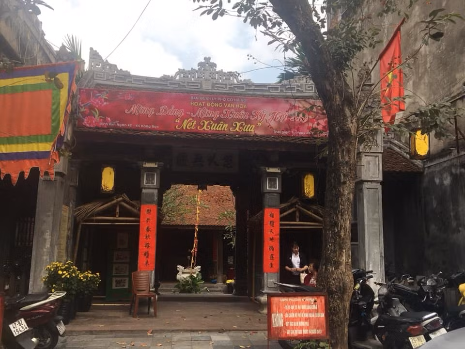 Đình Kim Ngân tại Phố Hàng Bạc, ngôi đình cổ kính, minh chứng về quá trình hình thành, phát triển của các phố nghề tại Thăng Long (Hà Nội).