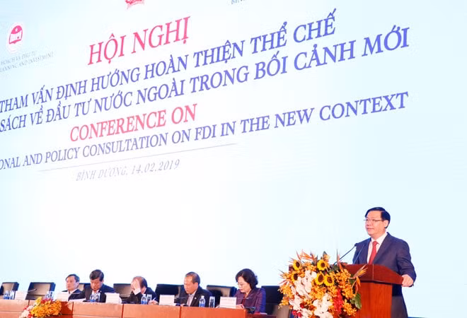 Phó Thủ tướng Chính phủ Vương Đình Huệ phát biểu tại Hội nghị. Ảnh: Đỗ Trường
