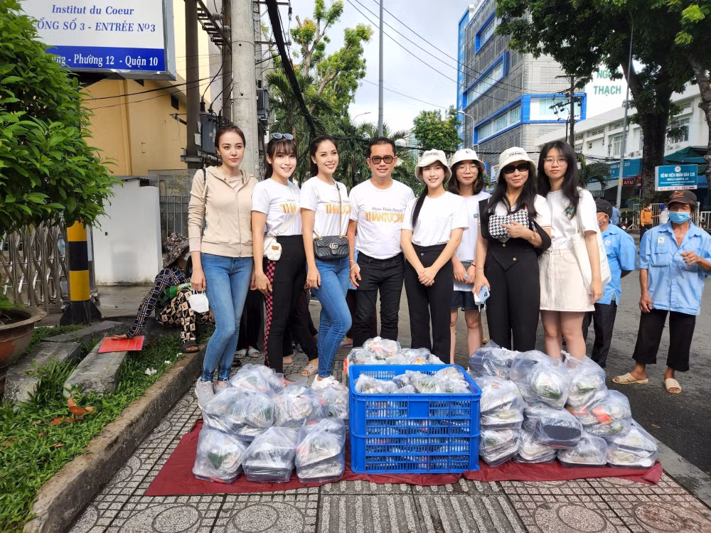 mot mua he y nghia cua hoa hau xu kinh bac nguyen trang nguyet minh hinh 5