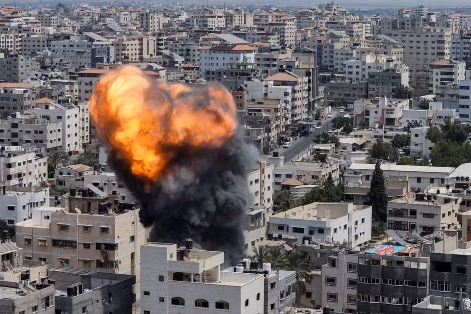 giao tranh o gaza tai bung phat ngay thu hai voi phao kich va ten lua hinh 1