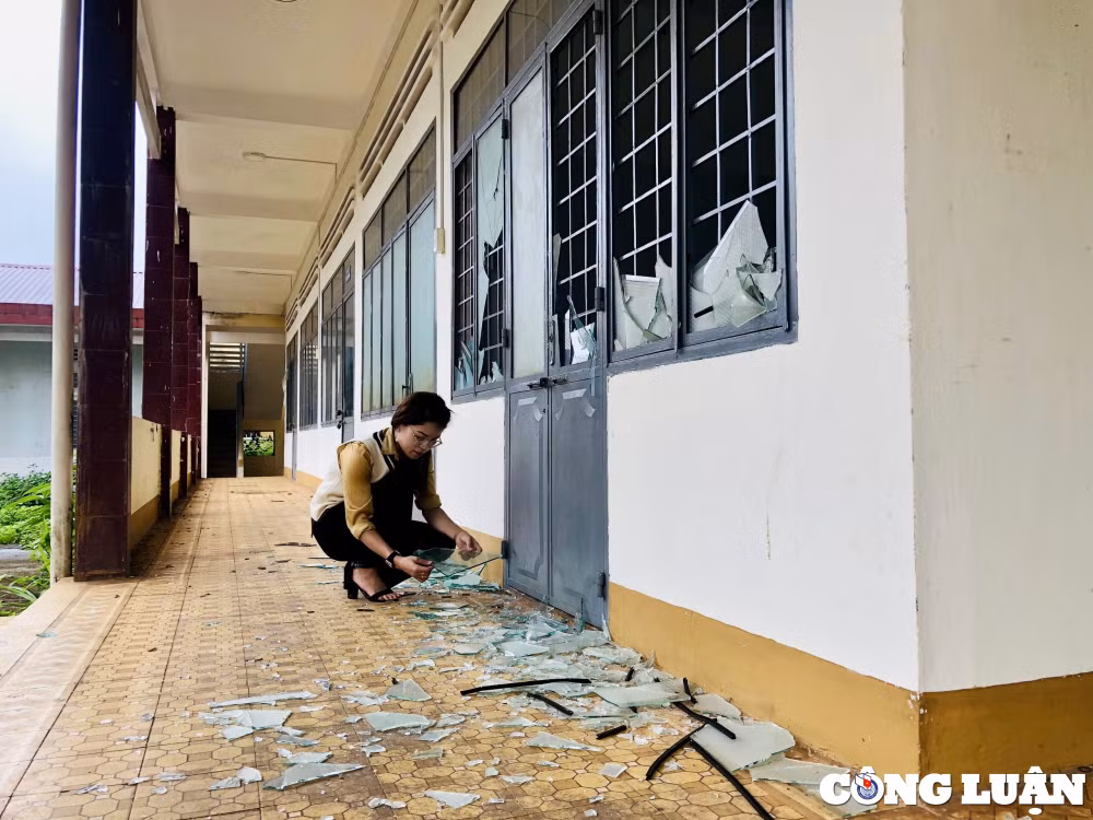 gia lai chi tien ty sua tru so lam viec nhung khong su dung khien cong trinh hu hong xuong cap hinh 11