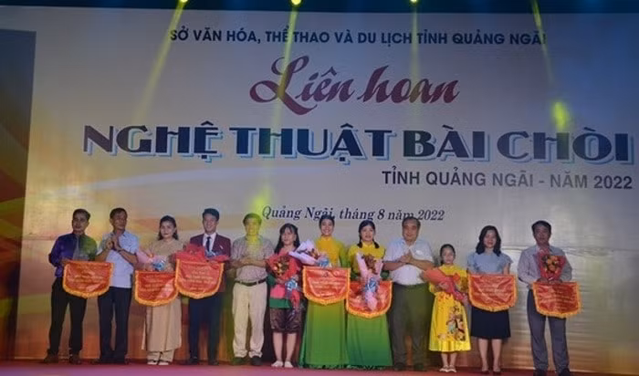 hon 200 dien vien tham gia lien hoan nghe thuat bai choi quang ngai 2022 hinh 1