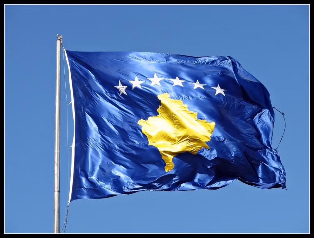 kosovo bat giu nha bao nga o bien gioi hinh 1