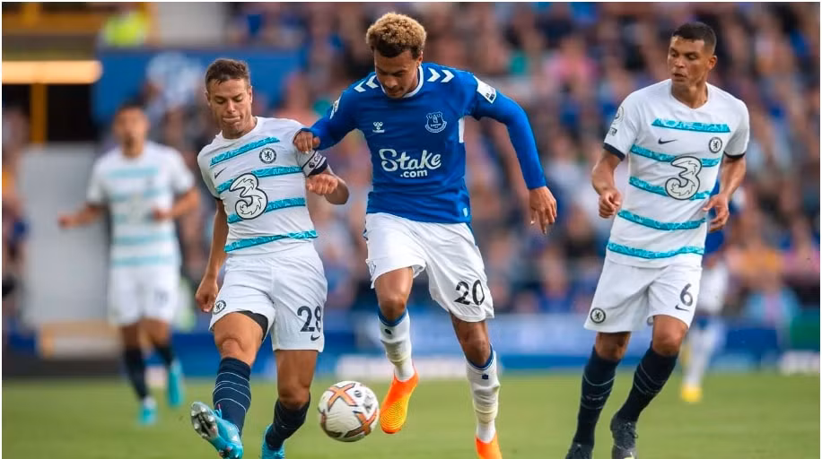 jorginho lap cong chelsea gianh 3 diem chat vat truoc everton hinh 5