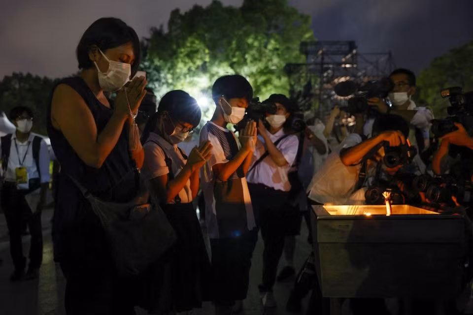 thanh pho hiroshima cau nguyen hoa binh vao ngay ky niem vu nem bom nguyen tu hinh 1