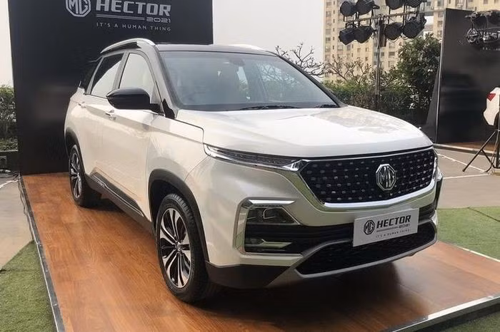 he lo hinh anh mau xe mg hector 2023 duoc trang bi hien dai hinh 1