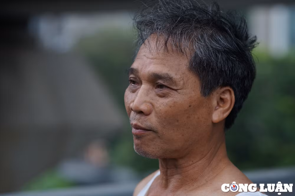 giao thong lon xon trong ngay dau phan lan duong nguyen trai ha noi hinh 3