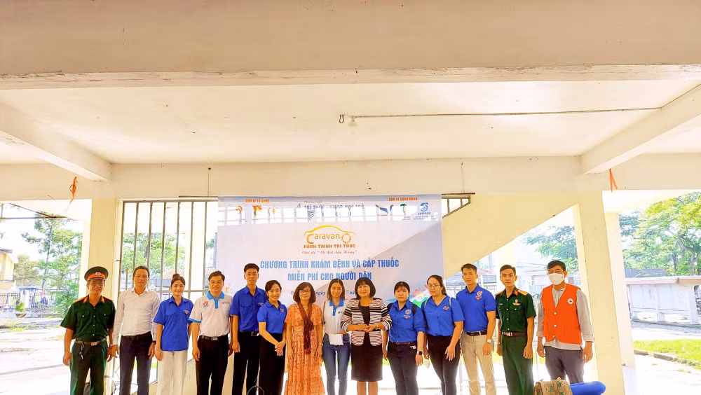 hoa hau nguyen thanh ha khoi hanh nhung chuyen di yeu thuong hinh 4