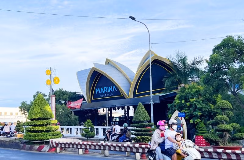 an giang bieu dien nghe thuat phan cam marina coffee beer club bi tuyt coi hinh 3
