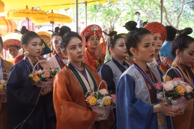dac sac le hoi dien hue nam co do hue hinh 4