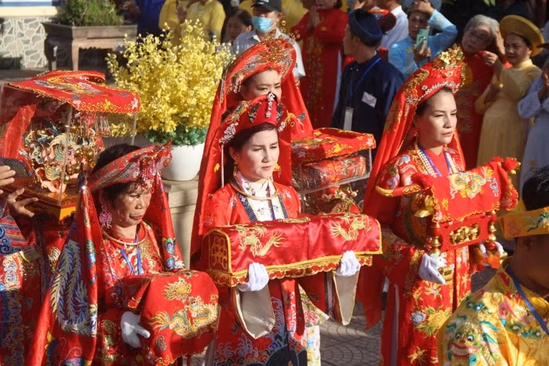 dac sac le hoi dien hue nam co do hue hinh 3