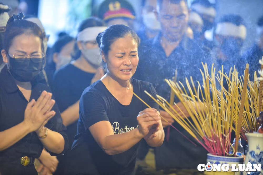 hinh anh xuc dong tai le tang 3 liet si canh sat phong chay chua chay hy sinh hinh 13